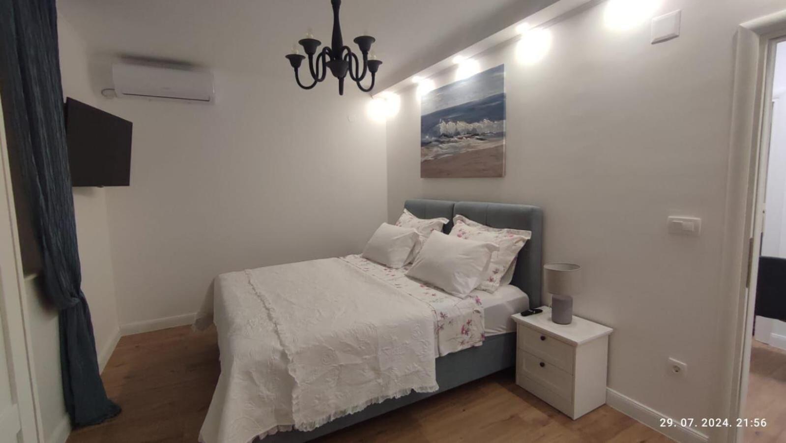 Apartments Milka 斯拉汀 外观 照片