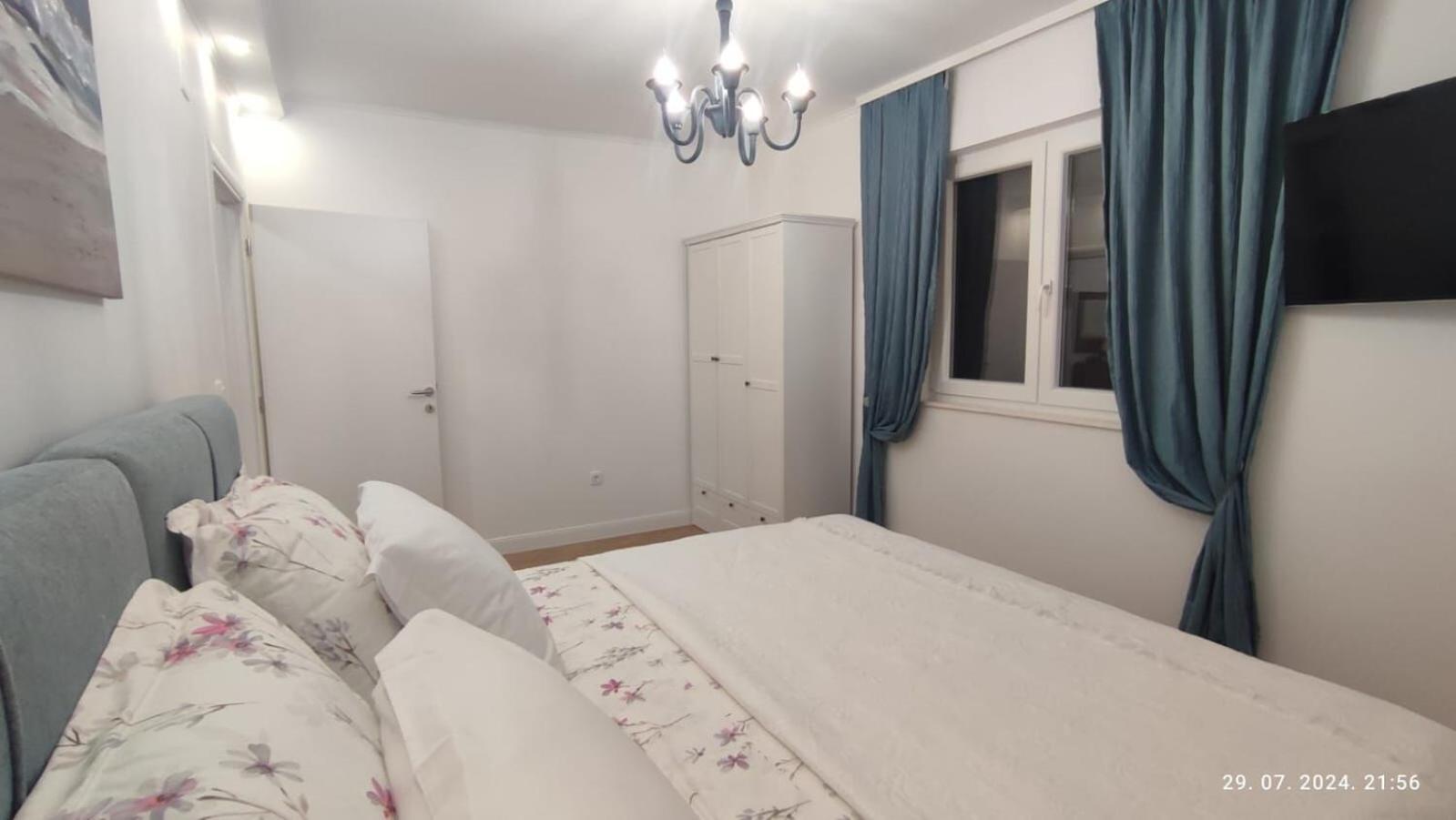 Apartments Milka 斯拉汀 外观 照片